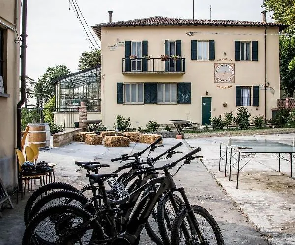 Tenuta San Rocco 3* Conzano